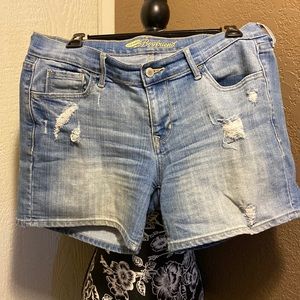 Old Navy boyfriend denim shorts